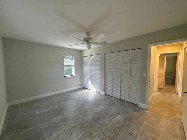 Building Photo - 4160 NW 7th Ct