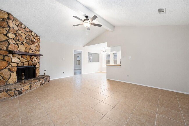 Building Photo - 10707 Forest Leaf Dr