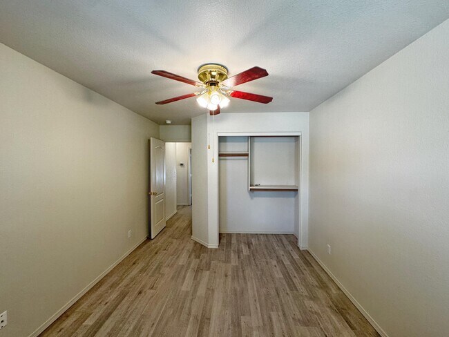 Building Photo - 7152 Elk Creek Rd NE