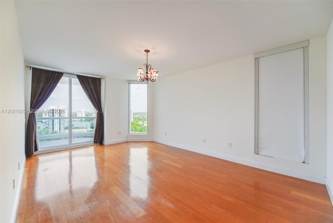Building Photo - 6000 Island Blvd