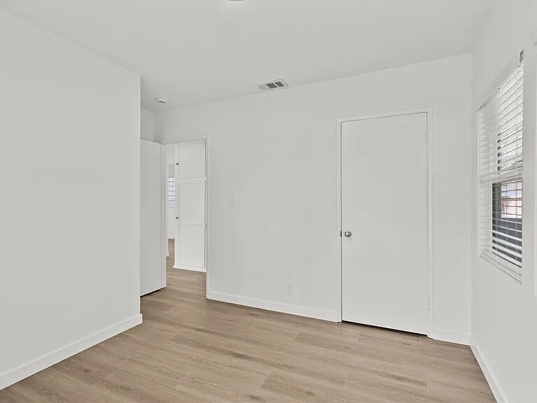 Building Photo - 16049 Tuba St