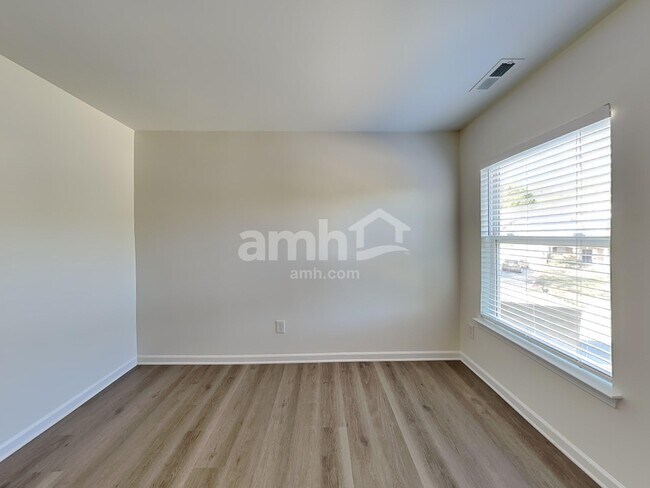 Building Photo - 2101 Trace Creek Dr