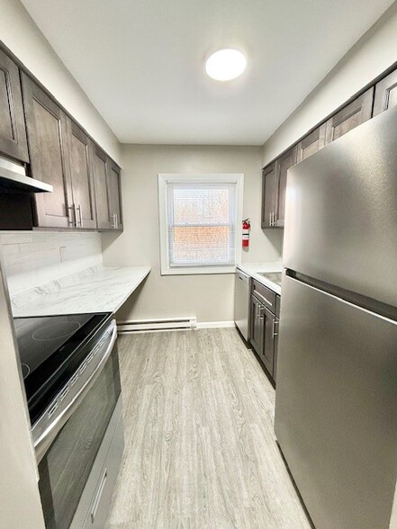 Kitchen - Bucks Meadow Apartments