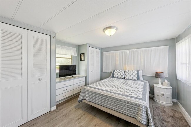 Building Photo - 77 Wildwood Ln