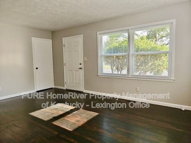 Building Photo - 1278 Winburn Dr