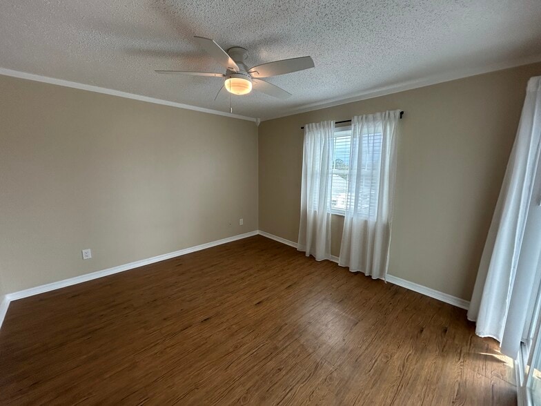 Master Bedroom - 6810 Stones Throw Cir N