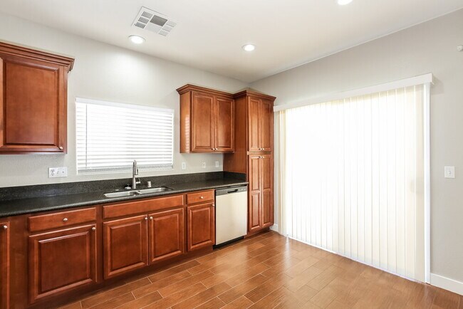 Building Photo - 3732 Gallowtree Ave