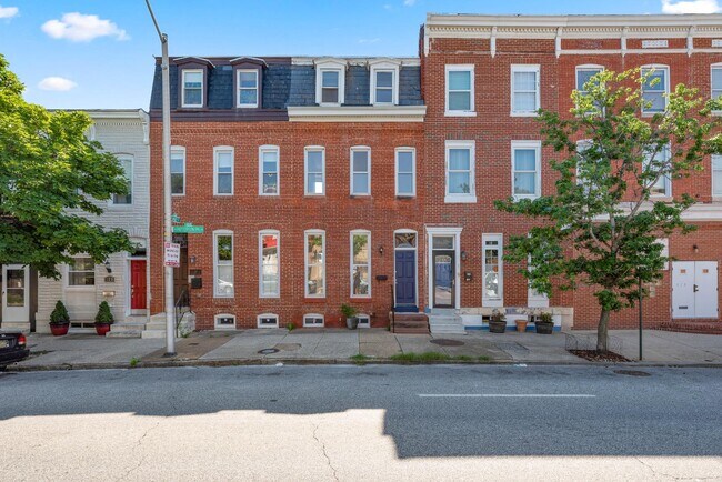 Building Photo - 121 N Patterson Park Ave