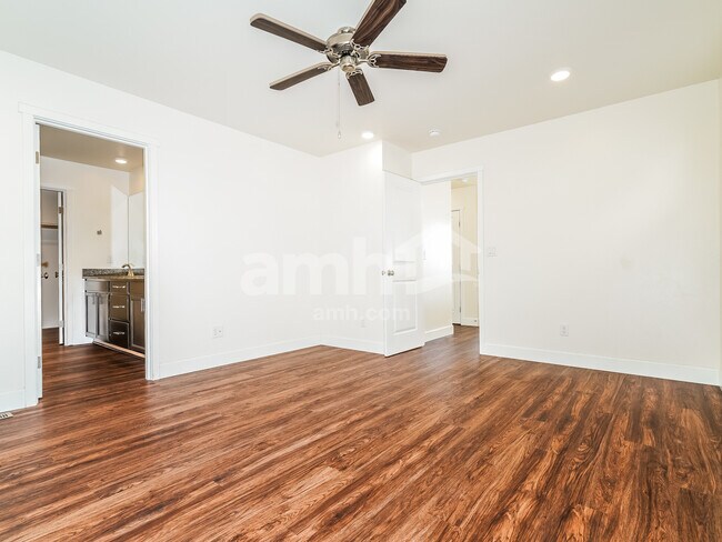 Building Photo - 9260 Shootingstar St SE