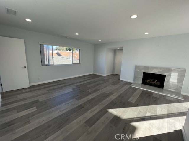 Building Photo - 10214 McClemont Ave