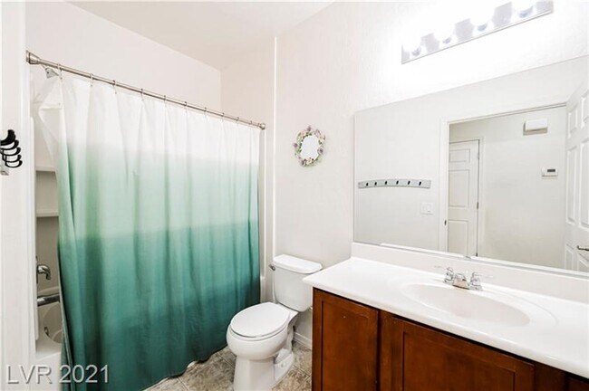 Building Photo - Beautiful townhouse for Rent!