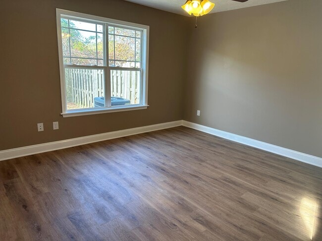 Building Photo - 4230 Arbor Green Way
