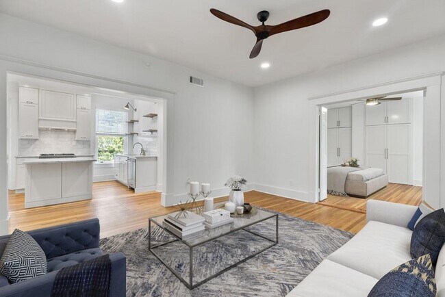 Building Photo - 116 Lafayette Dr NE