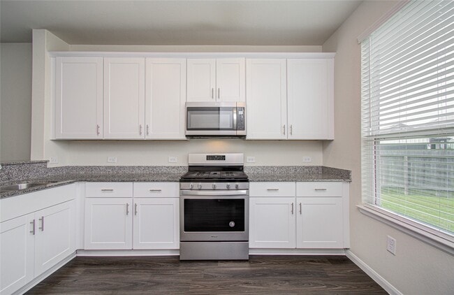Building Photo - 6315 Lakeview Haven Dr