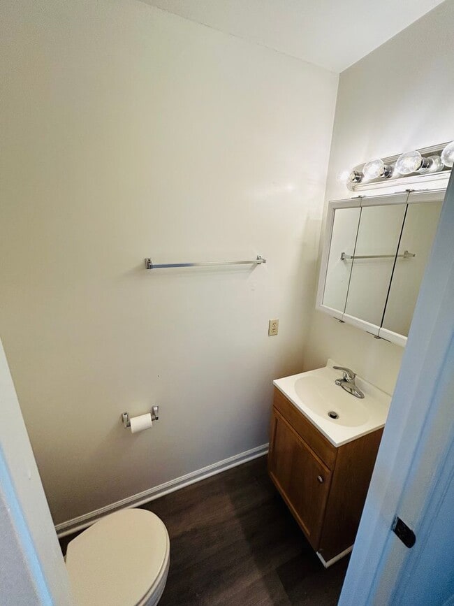 Building Photo - Spacious Townhome in Blacksburg, VA.