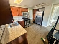 Building Photo - Upper 2 Bedroom Unit of Duplex