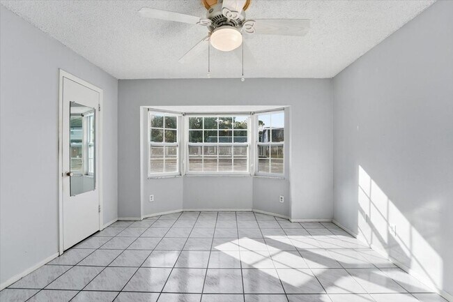 Building Photo - 3011 George Mason Ave