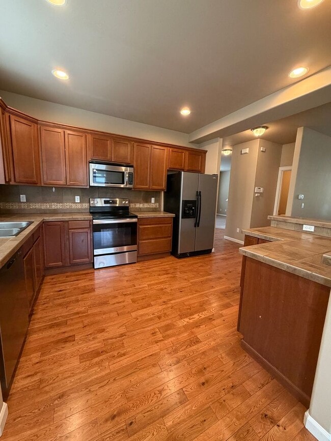 Building Photo - 1415 Grindstone Dr SE