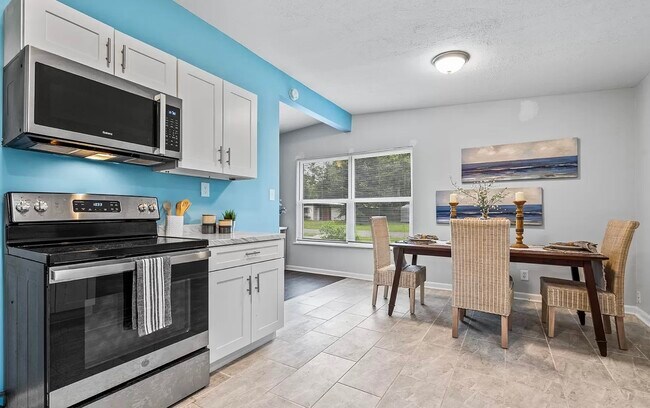 Building Photo - 6944 Cherbourg Ave S