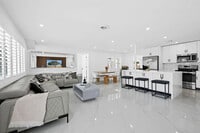 Building Photo - 871 NW 23rd Terrace