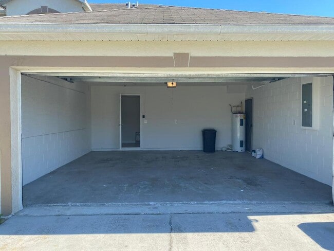 Building Photo - 217 Chadworth Dr