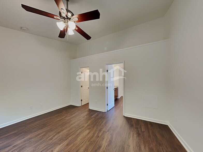 Building Photo - 248 Applehill Way