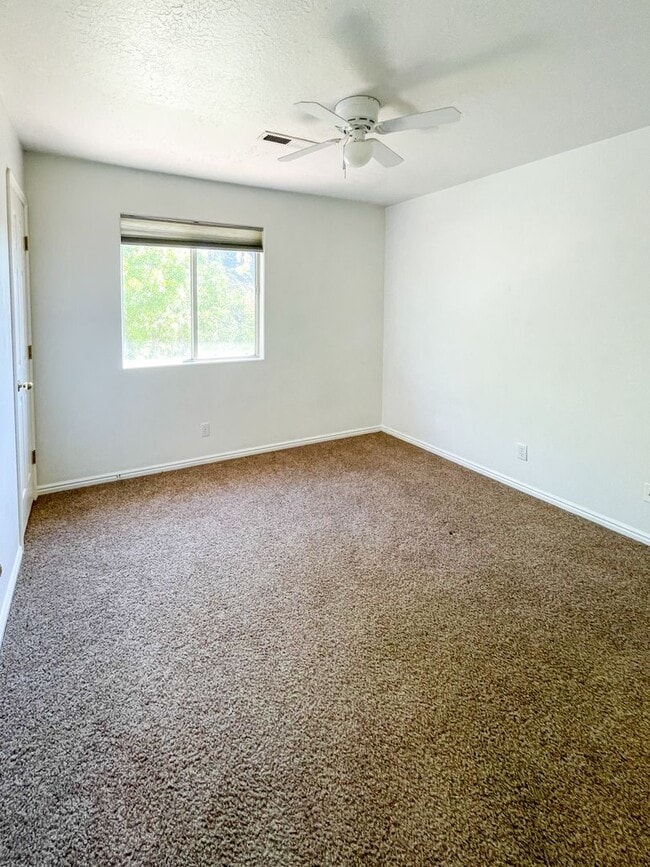 Building Photo - Charming 2 Bedroom Home in Prime Location ...