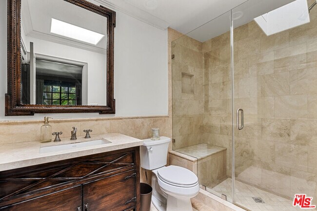 Building Photo - 9559 Sherwood Forest Ln