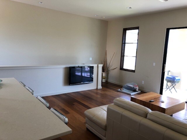 Building Photo - 1795 Shortline Ct