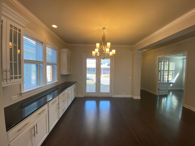 Building Photo - Stunning move in ready home located in the...