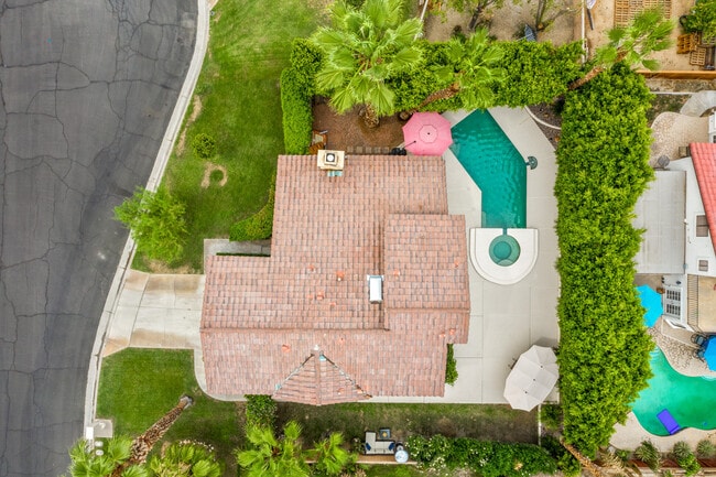 Building Photo - 49035 Tango Ct