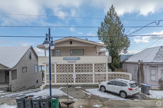 Primary Photo - 618 Washington Ave