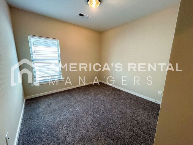 Building Photo - MOVE IN SPECIAL!!! - Roomy Home for Rent in Cullman, AL…6 Foot Privacy Fence. AVAILABLE NOW!! - S...