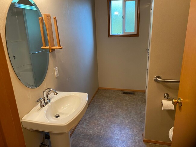 Building Photo - Sedro Woolley Rambler