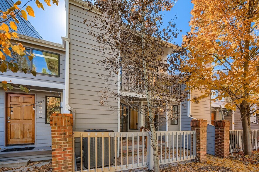 Building Photo - 5056 Buckingham Rd