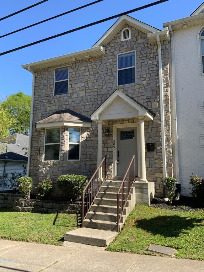 Building Photo - 2bd 2.5ba Townhome in Germantown/Neuhoff District