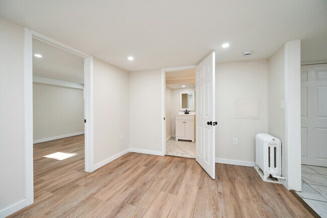 Building Photo - 57 S 6th St