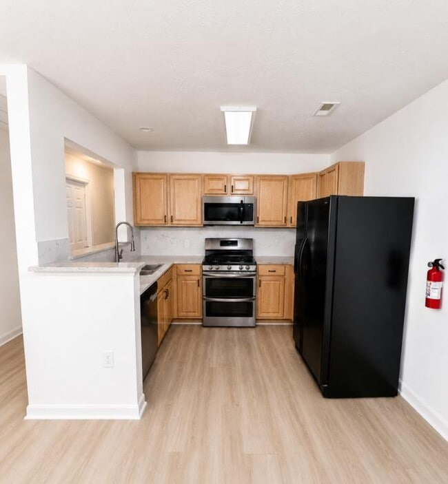 Building Photo - 45512 Westmeath Way