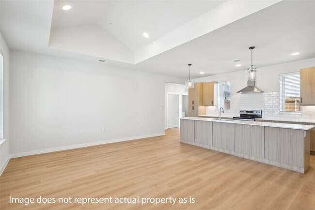 Building Photo - 3651 S Custer Rd