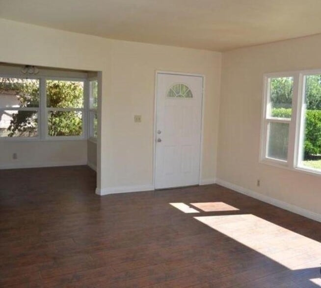 Building Photo - 6305 Almond Dr
