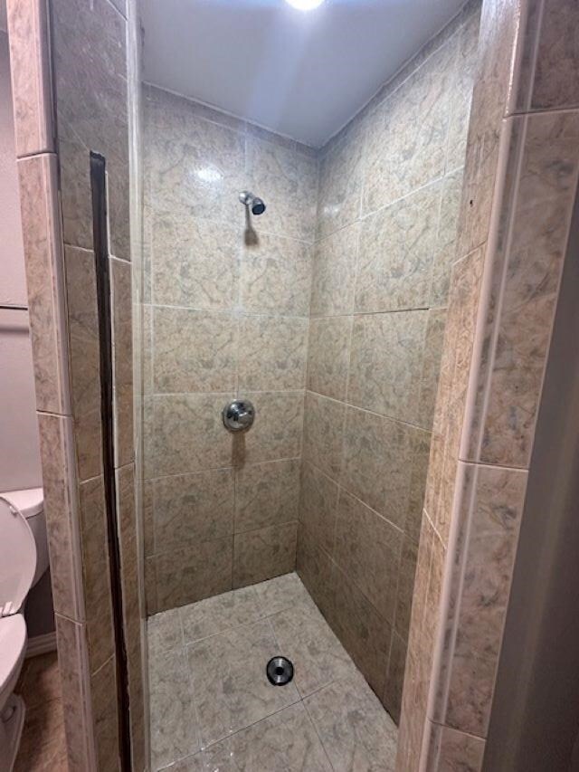 Building Photo - 210 E Del Mar Blvd