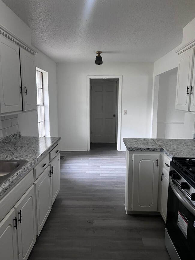 Building Photo - Edmond Home Ready for Occupancy