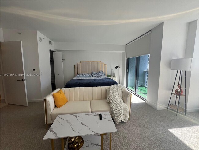 Building Photo - 31 SE 6th St