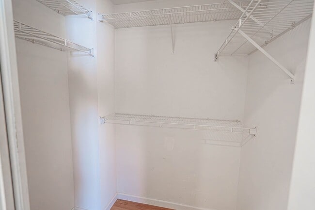 Building Photo - Charming 2-Bedroom Townhome in Valencia with Backyard & Community Amenities!