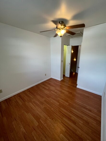 Building Photo - 9 - 13 E Verity St.