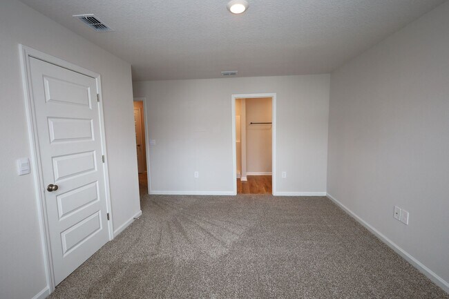 Building Photo - 6042 Bemiss Towns Dr