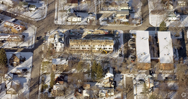 Aerial Aerial - Garten Haus