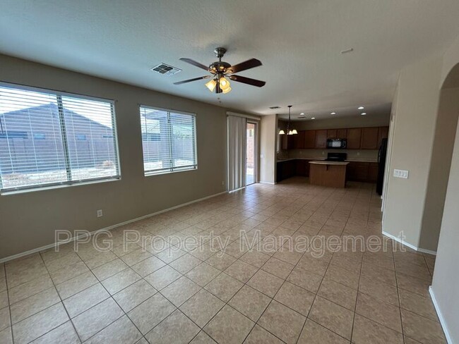 Building Photo - 17931 W Sunnyslope Ln