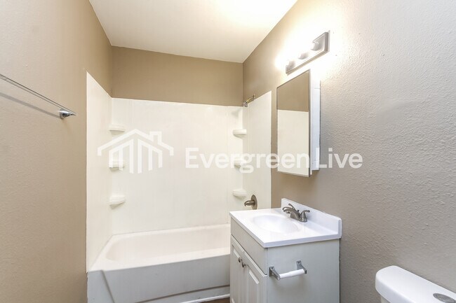 Building Photo - 4019 Biscayne Rd