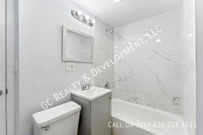 Building Photo - 1501 N Leamington Ave